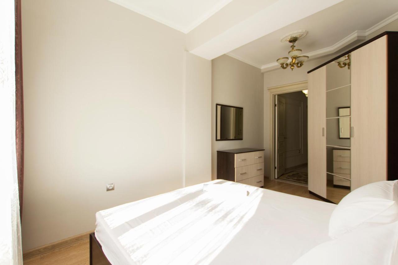 Residential Complex Central 261 Almatı Dış mekan fotoğraf